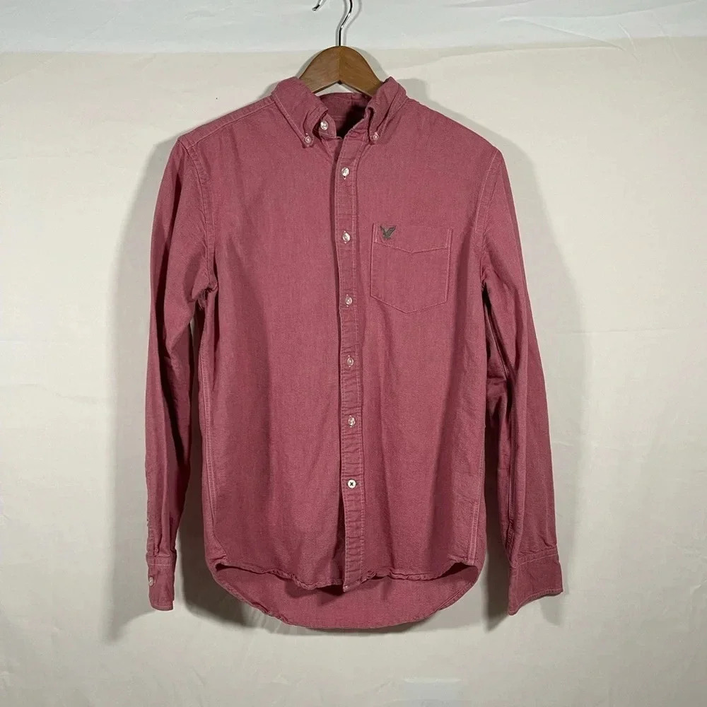 American Eagle Outfitters Shirt, Men's Size Small, Red. Classic Fit, Button Up